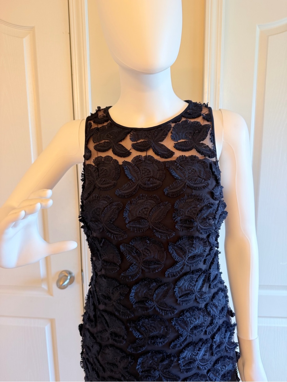 Ralph Lauren Navy Floral Appliqué Sleeveless Mini Dress Size 4 Like New - Picture 6 of 8